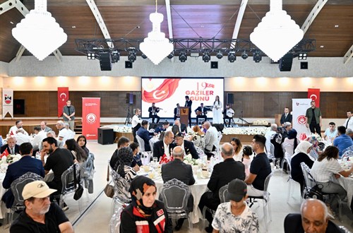 Vali Zorluoğlu, Gaziler ve Şehit Aileleriyle Bir Araya Geldi