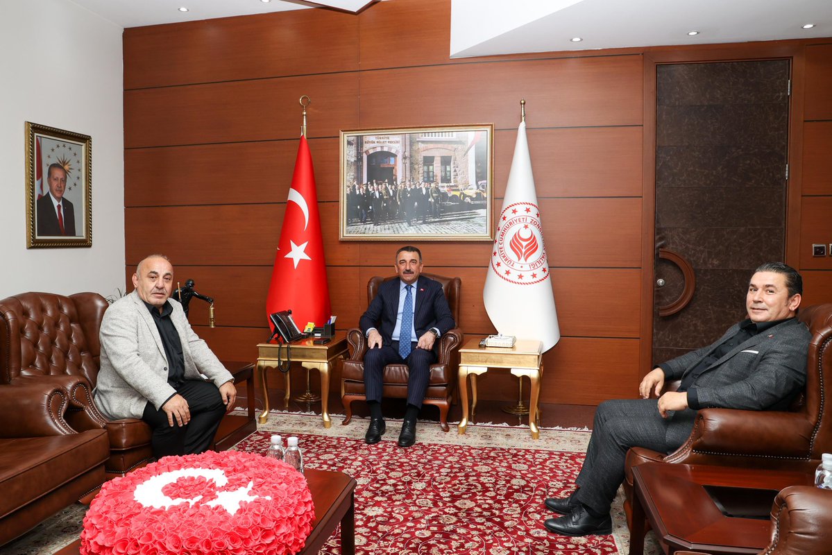 Vali Osman Hacıbektaşoğlu, Devrek İlçesi Muhtarlarını Kabul Etti