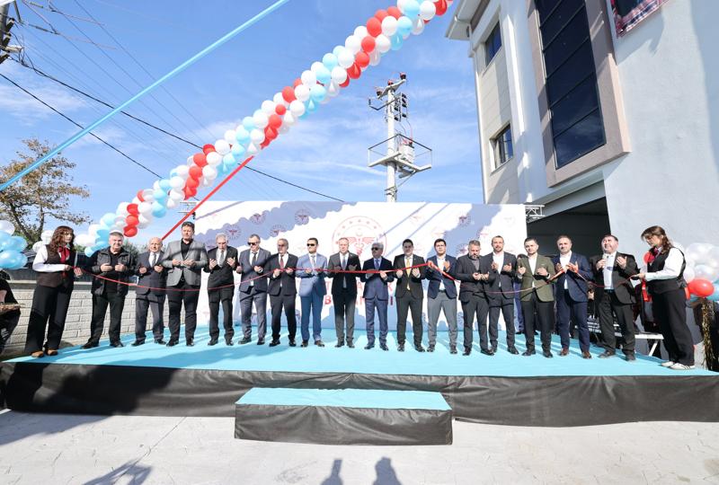 Vali Doğan, Arifiye İlçe Sağlık Müdürlüğü ve Bağlı Birimlerin Açılışına Katıldı