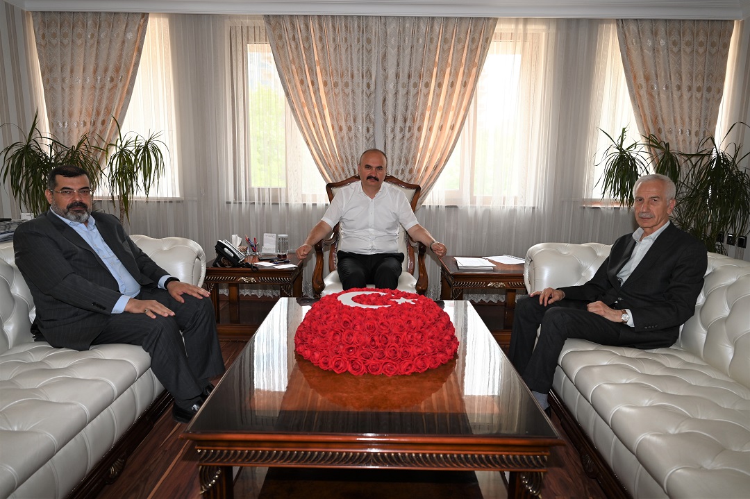 Valimiz, İl Müftüsü ve Kızılay Başkanını Kabul Etti