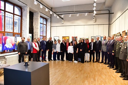 Vali Aziz Yıldırım Cumhuriyetin 102. Yılına Özel “Cumhuriyetin Renkleri” Sergisi'nin Açılışına Katıldı