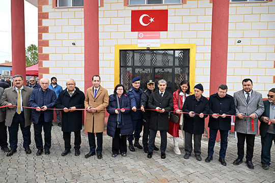 Uşak'ta Hayırseverlerin Yaptırdığı Cami İbadete Açıldı