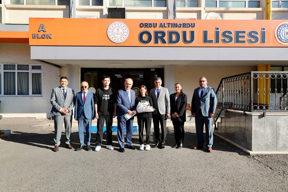 Vali Erol, Ordu Lisesi’ni Ziyaret Etti