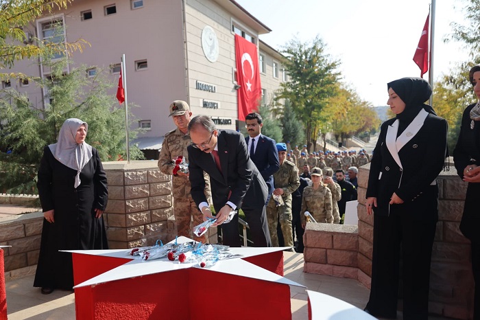 Siirt’te Helikopter Kazasında Şehit Olan 17 Kahraman Mehmetçik Dualarla Anıldı