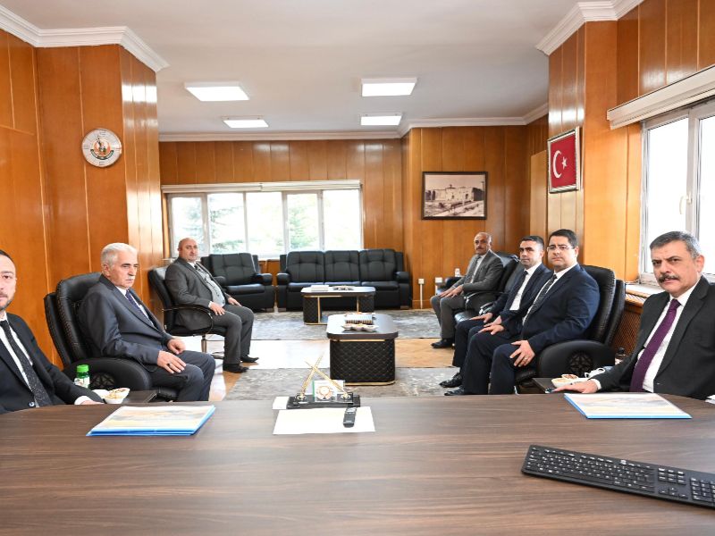 Vali Mustafa Çiftçi, Tarım Kredi Kooperatifleri Erzurum Bölge Birliğini Ziyaret Etti