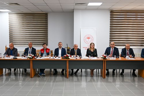 “Kırklareli İli Tarım ve Hayvancılık Sektör Toplantısı” Valimiz Sayın Uğur Turan başkanlığında gerçekleştirildi…