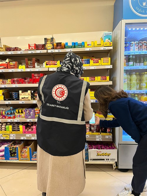 Fiyat etiketi ve haksız fiyat denetimleri devam ediyor