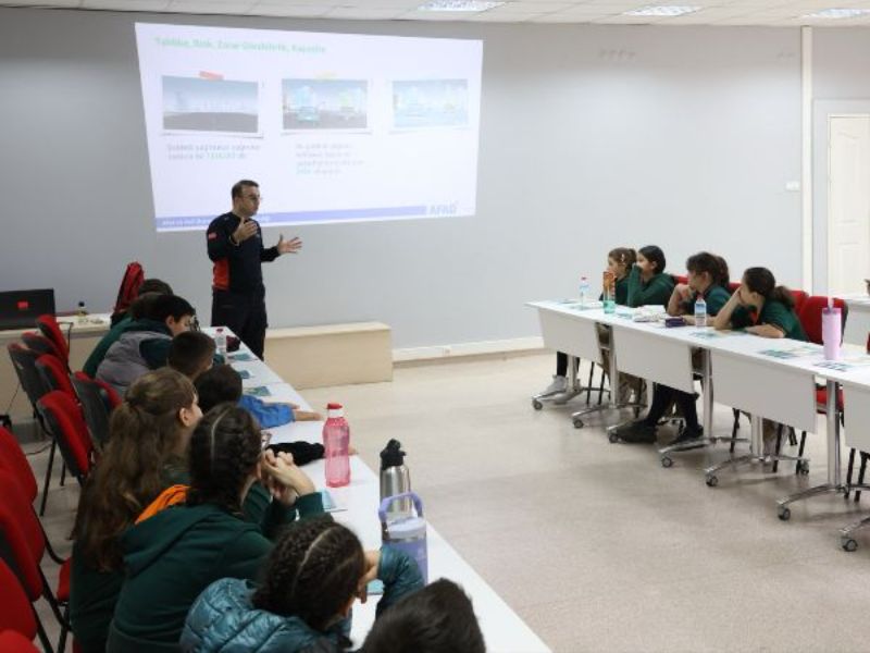 İzmir Toplum Destekli Polis Ekipleri ve AFAD Ekiplerince Geleceğin Afet Bilinçli Bireyleri; Bilinçli Nesiller Yetişiyor