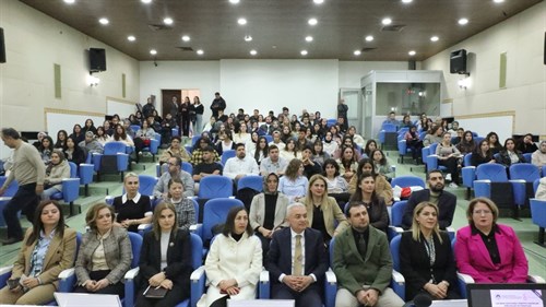 Vali Turan, “Çalışma Hayatında Yönetici Kadınlar: Zorluklar ve Fırsatlar” konulu panele katıldı.