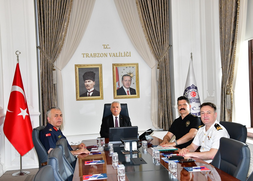 Vali Aziz Yıldırım, VKS Üzerinden Güvenlik Toplantısına Katıldı