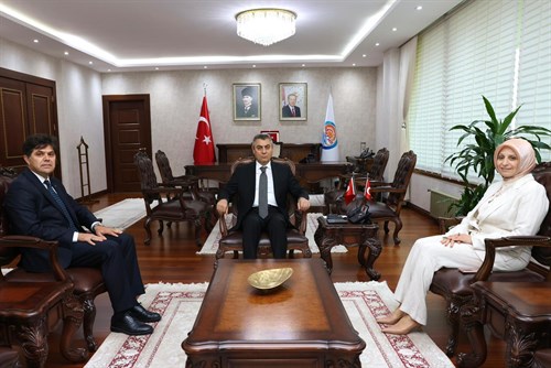 VALİMİZ SAYIN ATİLLA TOROS, HALEF VE SELEF İL MİLLÎ EĞİTİM MÜDÜRLERİNİ KABUL ETTİ