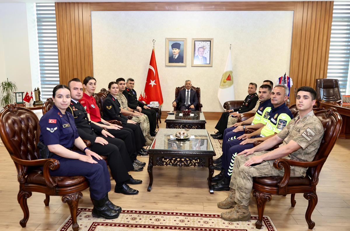 Vali Ünlüer, Jandarma Teşkilatını Kabul Etti