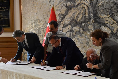 Bağlarbaşı Mahallesi’ne Yeni Aile Sağlığı Merkezi ve 112 ASH İstasyonu Yapımı için imzalar atıldı