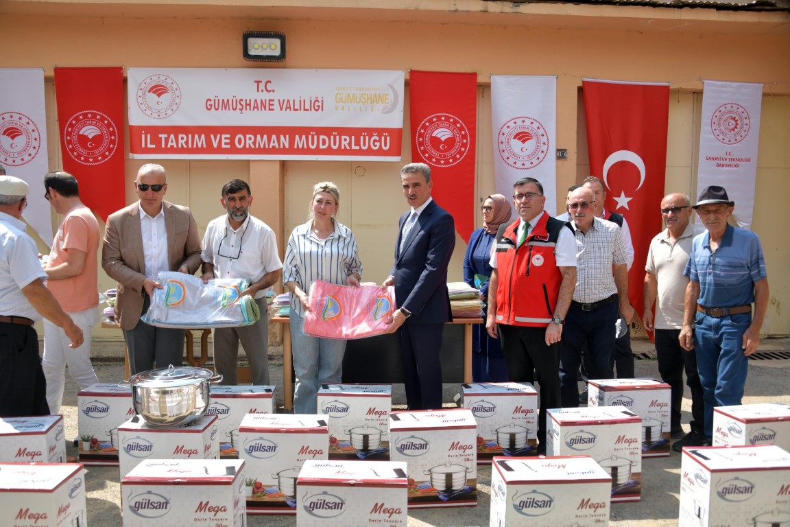 “Buzağıları Yaşatalım Projesi” Kapsamında Ekipman Dağıtımı Gerçekleştirildi