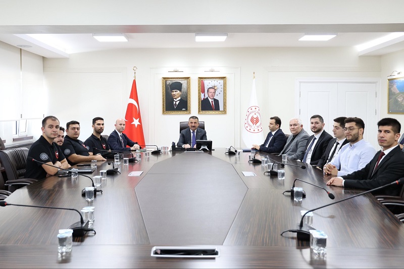 Vali Osman Hacıbektaşoğlu, Siber Vatan Öğrencilerini ve NASA Onur Listesi’ne Giren Yusuf Nas’ı Kabul Etti
