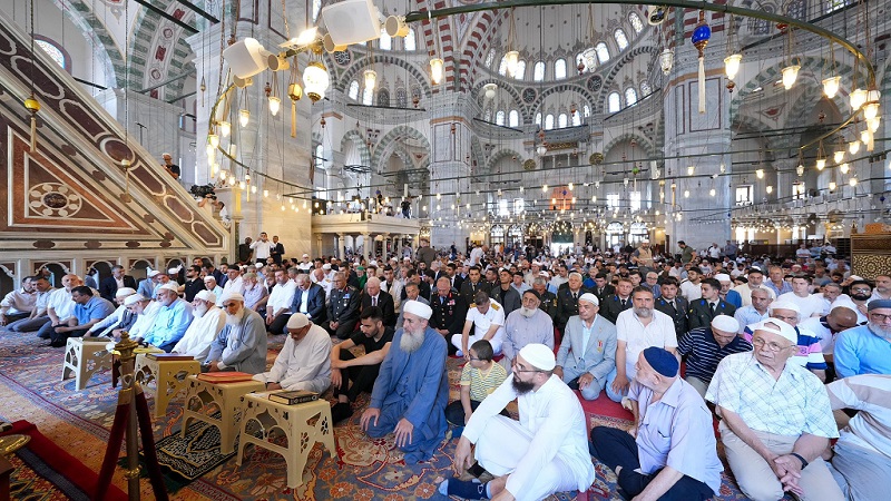15 TEMMUZ ŞEHİTLERİMİZ İÇİN FATİH CAMİİ'NDE HATİM OKUNDU