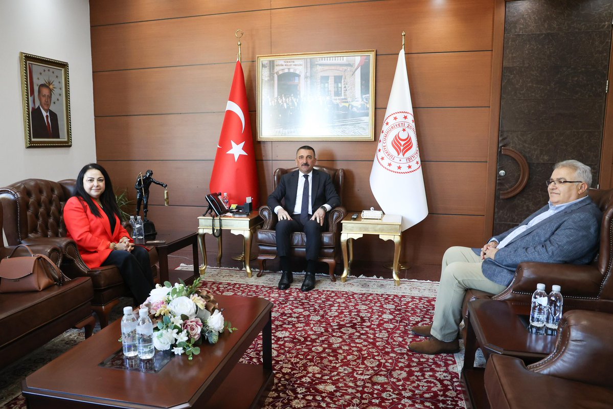 Milli Eğitim Bakanlığı Bakan Müşaviri Dilek Kaya, Vali Osman Hacıbektaşoğlu’nu Ziyaret Etti