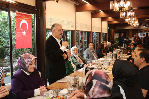 Vali Ayyıldız ve Eşi Hanımefendi, Anneler Günü'nde Şehit Annelerini Unutmadı