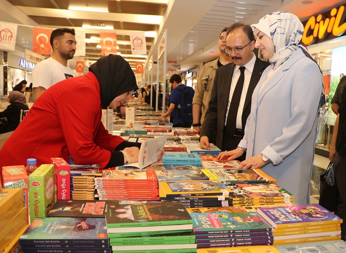 11. Geleneksel Siirt Kitap Fuarı, Kitapseverlere Kapılarını Açtı