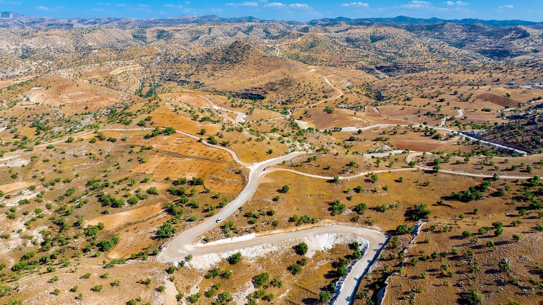 Köy Yolları Güvenli ve Konforlu Hale Getiriliyor