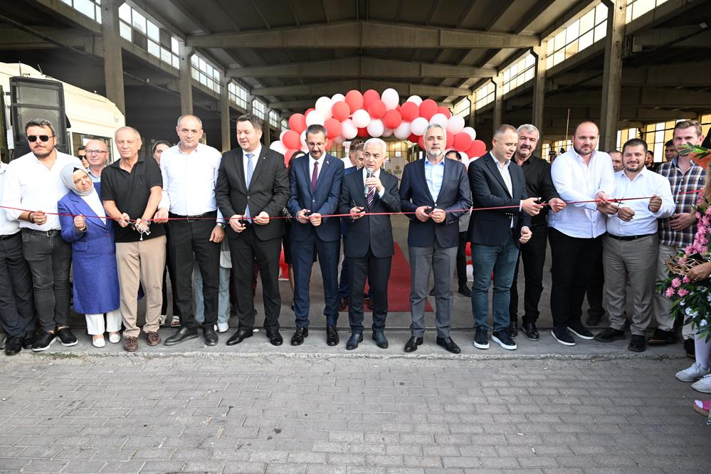 Vali Turan, Pınarhisar Gençlik ve Tarım Fuarı’nın açılış programına katıldı…