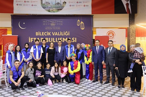VALİ ŞEFİK AYGÖL, İFTAR PROGRAMINDA ÇOCUKLARLA BULUŞTU