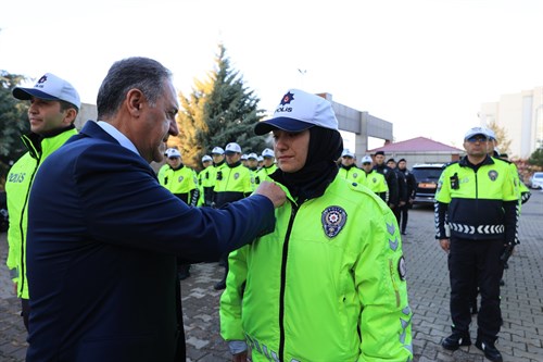 Trafik Polislerine Yaka Kameraları Dağıtıldı