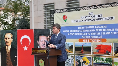 Valimiz Önder BAKAN, KKYDP ile Hazırlanan Projeler Kapsamında Üreticilerimize Malzeme ve Ekipmanların Teslim Edildiği Törene Katıldı