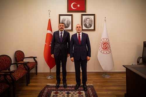 Vali Çelik’ten Çalışma ve Sosyal Güvenlik Bakanı Prof. Dr. Vedat Işıkhan’a Ziyaret
