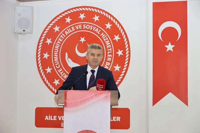 Valimiz Dr. Turan Ergün, Artvin 1. Yaşlılar Çalıştayı’na Katıldı