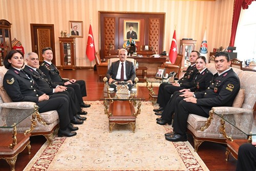 Valimiz Sayın Mehmet Makas, Jandarma Teşkilatı’nın 186. Kuruluş Yıl Dönümü'nde İl Jandarma Komutanı J. Kd. Alb. Hasan Acar'ı Makamında Kabul Etti.