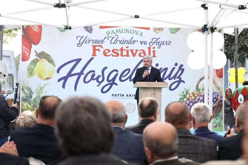 Vali Doğan Pamukova Yöresel Ürünler ve Ayva Festivaline Katıldı
