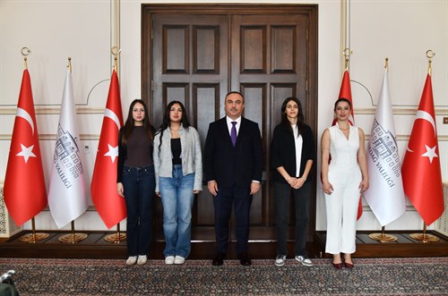 Vali Soytürk Üniversite Öğrencilerini Makamında Kabul Etti