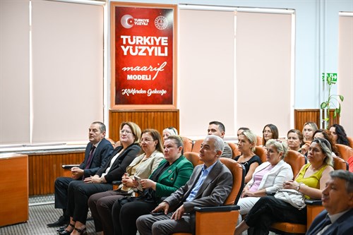 Vali Turan, “Güçlü Aile, Güçlü Gelecek” projesi kapsamında düzenlenen eğitim açılışına katıldı…