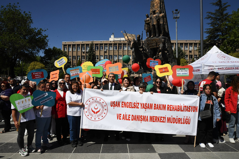Aile Haftası ve Engelliler Haftası Kapsamında Farkındalık Yürüyüşü Düzenlendi