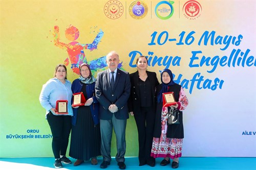 Vali Erol, Engelliler Haftası Münasebetiyle Düzenlenen Programa Katıldı