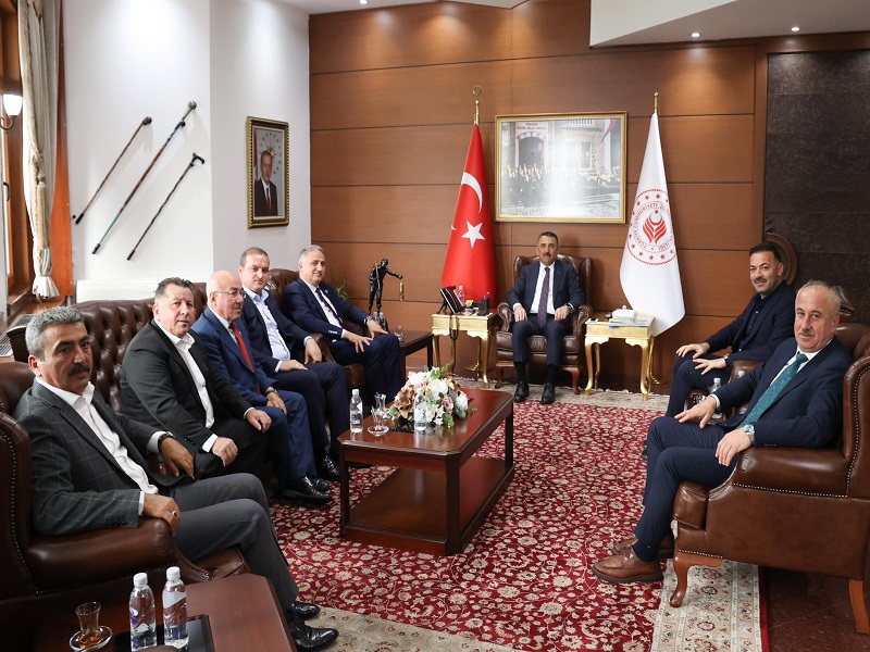 Zonguldak Milletvekili Saffet Bozkurt ile Beraberindeki Heyet, Vali Osman Hacıbektaşoğlu’nu Ziyaret Etti