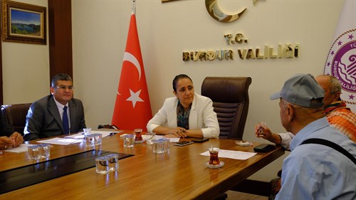VALİ TÜLAY BAYDAR BİLGİHAN, HALK GÜNÜ TOPLANTISINDA VATANDAŞLARLA BİR ARAYA GELDİ