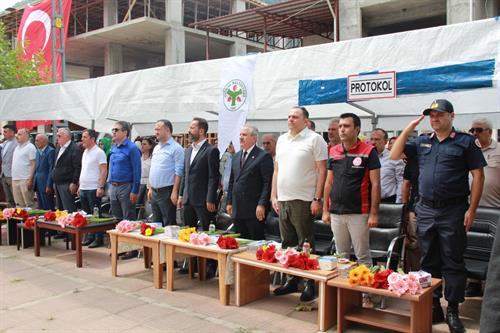 Erbaa Kaymakamımız Sayın Remzi DEMİR, Gökal’da düzenlenen 1. Fındık Festivaline katılarak bir konuşma gerçekleştirdi.