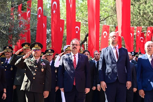 "15 Temmuz Demokrasi Ve Milli Birlik Günü" Etkinlikleri Sayın Valimiz Yakup Canbolat'ın Katılımıyla Coşkuyla Gerçekleştirildi