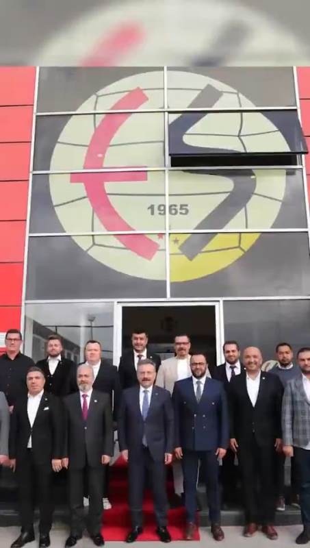 Mazisi başarılar ve kupalarla dolu Eskişehirspor'umuzun 60. yılı kutlu olsun.