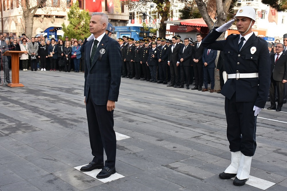 Gazi Mustafa Kemal Atatürk, Ebediyete Uğurlanışının 87. Yılında Saygı ve Minnetle Anıldı