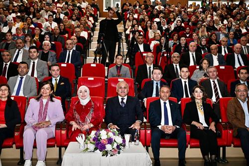 Diyarbakır'da "Kadın Erkek Fırsat Eşitliği Çalıştayı" Düzenlendi