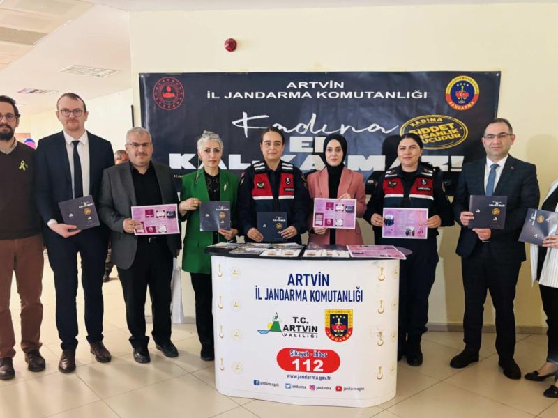 Jandarma Artvin, Kastamonu, Ordu ve Sinop İllerinde KADES Uygulamasını Tanıttı