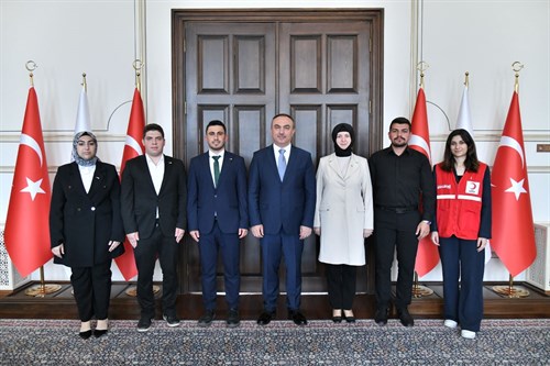 Tekirdağ Genç Kızılay İl Teşkilatı Vali Soytürk’ü Ziyaret Etti