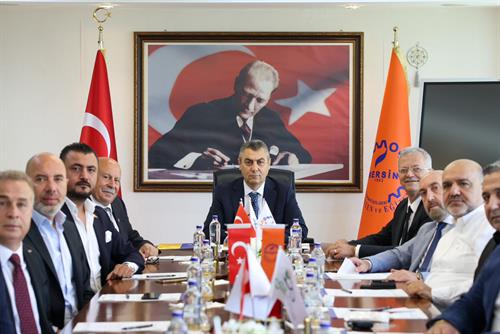 VALİMİZ SAYIN ATİLLA TOROS BAŞKANLIĞINDA, MERSİN ORGANİZE SANAYİ BÖLGESİ (OSB) MÜTEŞEBBİS HEYET TOPLANTISI GERÇEKLEŞTİRİLDİ