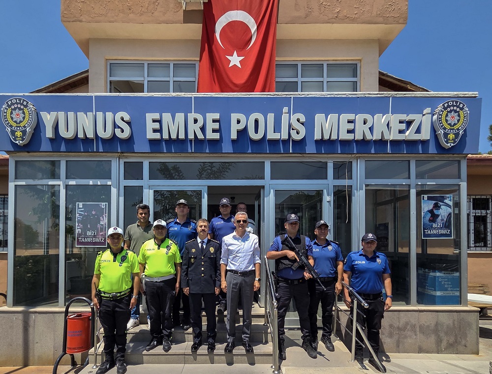 Vali ÇİÇEKLİ' den Yunus Emre Polis Merkezine Ziyaret