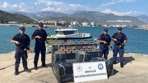 🚨 ANAMUR’DA 28.500 PAKET ISITMALI TÜTÜN ÇUBUĞU ELE GEÇİRİLDİ!