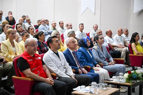 Vali Turan, Muhtarlar Akademisi Eğitim Programının Kapanış Törenine katıldı…