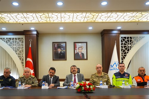 Vali Ali Çelik, Trafik Güvenliği Strateji Belgesi ve Karayolları Trafik Güvenliği Eylem Planı Konulu VKS Toplantısına Katıldı